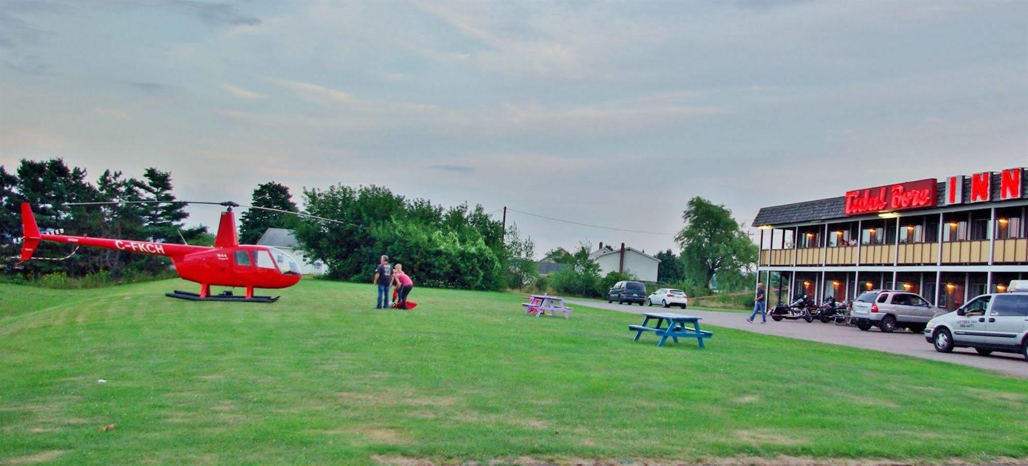 Tidal Bore Inn Труро Экстерьер фото